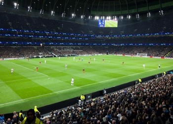  عمان اليوم - مانشستر سيتي يهدي أرسنال لقب الدوري الإنجليزي بعد تعادله أمام بورنموث