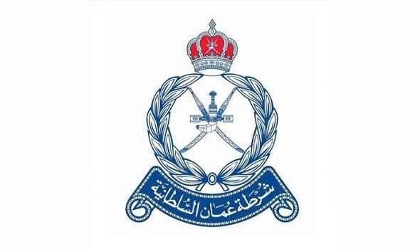 عمان اليوم - الشرطة العمانية تستوقف عدد من المواطنين المتهمين في قضية قتل في بهلاء