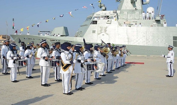  عمان اليوم - قائد البحرية السلطانية يزور التمرين البحري المشترك العُماني البريطاني "القرش الأبيض"