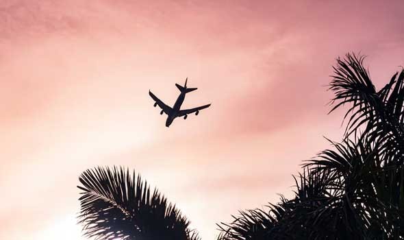  عمان اليوم - محافظ ظفار يطّلع على استعدادات مطار صلالة لاستقبال زوار الخريف