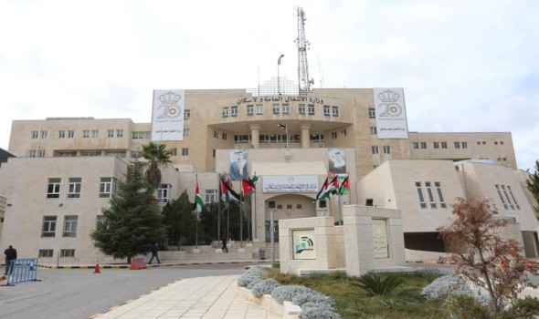  عمان اليوم - وزارة الإسكان العُمانية تؤكد العمل على حلول علمية تخفف من آثار الحالات المدارية