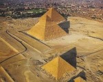 عمان اليوم - مصر تعلن غلق هرم منكاورع وفتح هرم خفرع للزائرين ضمن خطة الصيانة الدورية للآثار