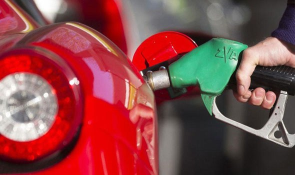  عمان اليوم - إشكالات عند محطات البنزين تنتقل من لبنان إلى بريطانيا وتعبئة بـ"الغالونات"