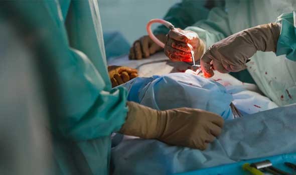 نجاح أول عملية استئصال لسرطان البروستات بالمنظار الجراحى ثلاثي الابعاد في سلطنة عمان