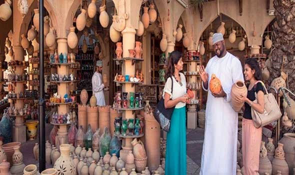  عمان اليوم - العُماني العبري يتفوق في حرفة النسيج الصوفي الطبيعي ويأمل مزيدا من الدعم