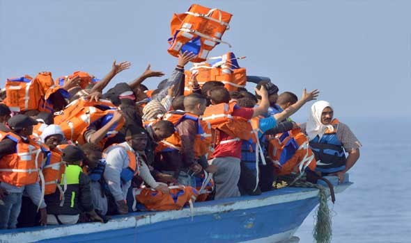  عمان اليوم - تحقيق يُحمّل خفر السواحل اليوناني مسؤولية غرق القارب الذي راح ضحيته نحو 500 شخص