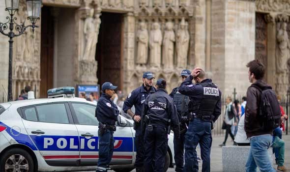  عمان اليوم - وزارة الداخلية الفرنسية تعلن مقتل رجل دين مسيحي في غرب البلاد
