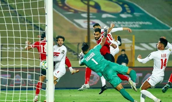  عمان اليوم - الأهلي يتصدر الدوري المصري و يهزم الزمالك في الدقيقة 39 بتسديدة قوية من خارج منطقة الجزاء