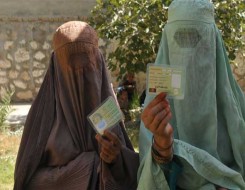  عمان اليوم - أفغانيات يستأنفن العمل لدى المجلس النرويجي للاجئين عقب الحظر الذي فرضته "طالبان"