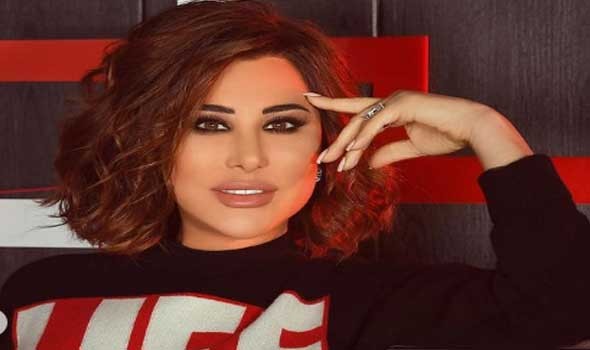 نجوى كرم أوّل فنانة في الشرق الأوسط يحاورها واتساب