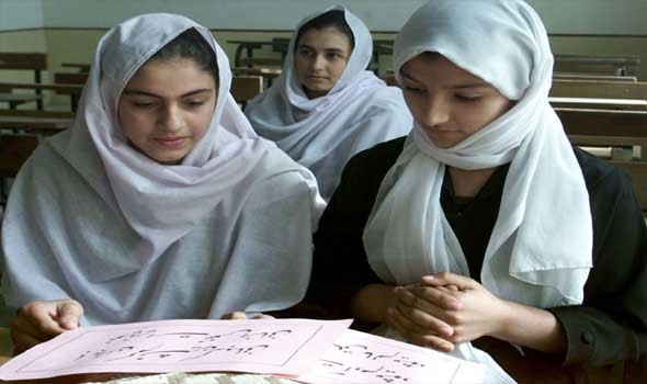  عمان اليوم - تسميم متعمد لمئات التلميذات في إيران لإغلاق مدارس الفتيات