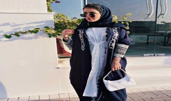  عمان اليوم - عبايات أنيقة وراقية مناسبة كهدية لعيد الأم في شهر رمضان