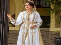  عمان اليوم - نجمات المغرب يلهمن النساء بتصاميم أنيقة من القفطان المغربي