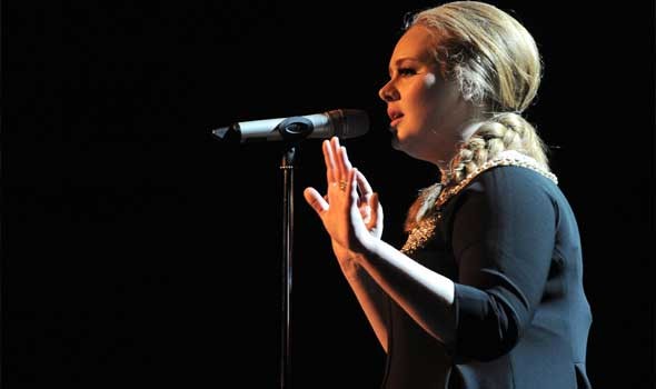  عمان اليوم - أديل تحضر حفل جاستن بيبر في كوتشيلا برفقة أسرتها