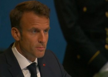  عمان اليوم - إيمانويل ماكرون يدعو إلى بذل كل الجهود الممكنة للحيلولة دون جرّ العراق إلى دوامة التصعيد