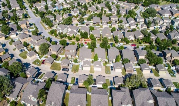 عمان اليوم - وزارة الإسكان تستعرض تحولات عمرانية وتنموية كبرى في سلطنة عُمان