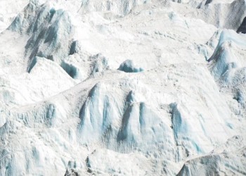  عمان اليوم - متسلق بريطاني يحطم رقمه القياسي بصعود إيفرست للمرة العشرين