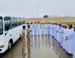  عمان اليوم - تخريج متدربي دورة السياقة الوقائية للحافلات المدرسية فى محافظة ظفار