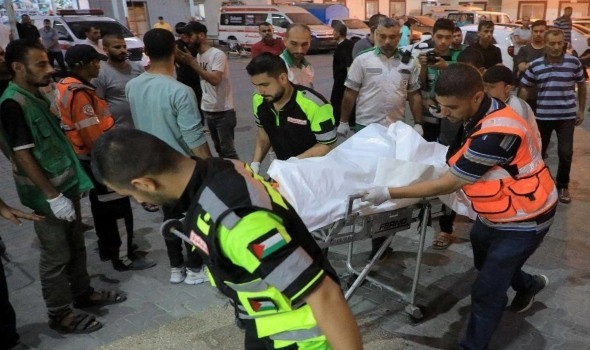 مقتل وإصابة العشرات في قصف إسرائيلي على غزة وتدمير سيارات إسعاف مستشفى الأقصى