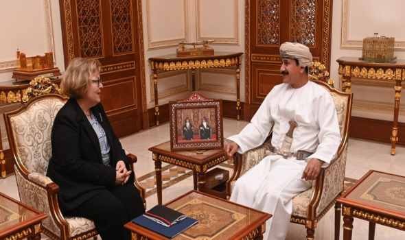  عمان اليوم - وزير المكتب السلطاني يستقبل مساعدة وزير الخارجية الأميركي لشؤون الشرق الأدنى