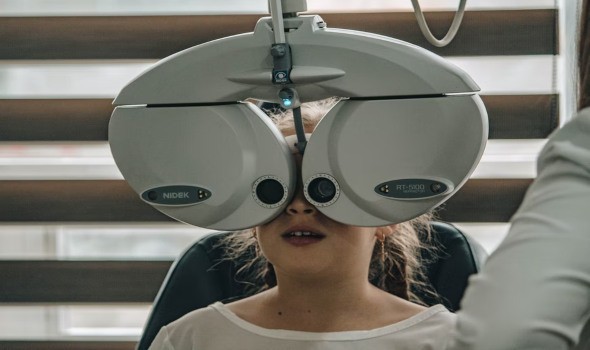 الفئات الأكثر عرضة لفقدان البصر ونصائح للوقاية من الإصابة العمى