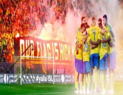  عمان اليوم - الاتحاد والنصر يدخلان الكلاسيكو بسجل حافل بالبطاقات الحمراء