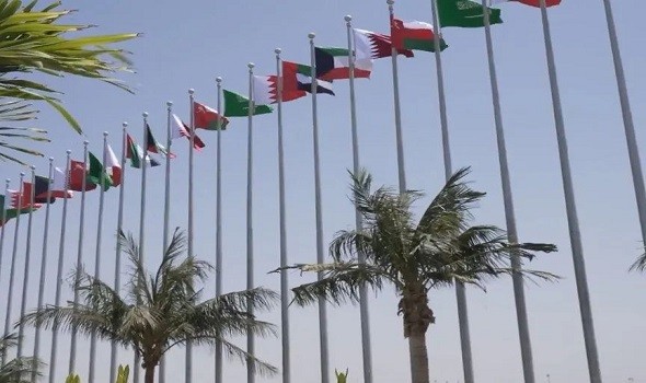  عمان اليوم - دول الخليج تحذر من تعطيل الملاحة في مضيق هرمز وتصفه بالابتزاز العالمي