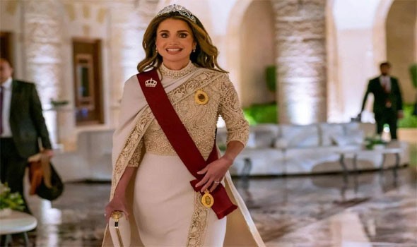 عمان اليوم - تيجان ملكية صنعت أناقة الملكة رانيا وأبرزت مكانتها على الساحة العالمية