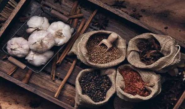  عمان اليوم - الفلفل الأسود وزيت الزيتون يعزّزان استفادة الجسم من العناصر الغذائية
