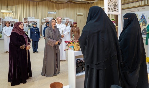  عمان اليوم - السيدة الجليلة تزور جمعية المرأة العُمانية في صلالة وتطلع على مبادرات ومشروعات نساء ظفار